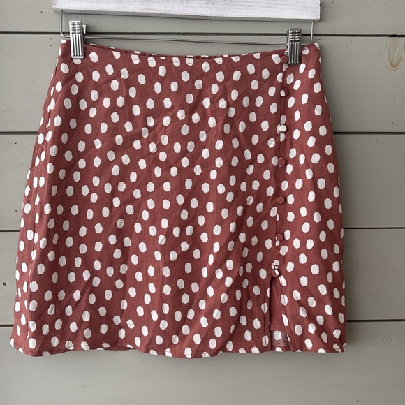 Abercrombie Polka Dot Skirt in dusty rose and White - Picture 2 of 5